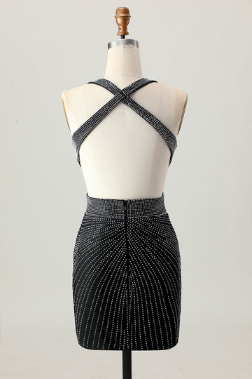 sukienka z dekoltem w serek i koralikami